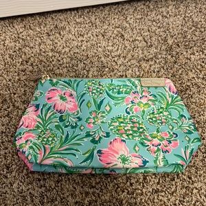 Lilly Pulitzer NWOT makeup bag